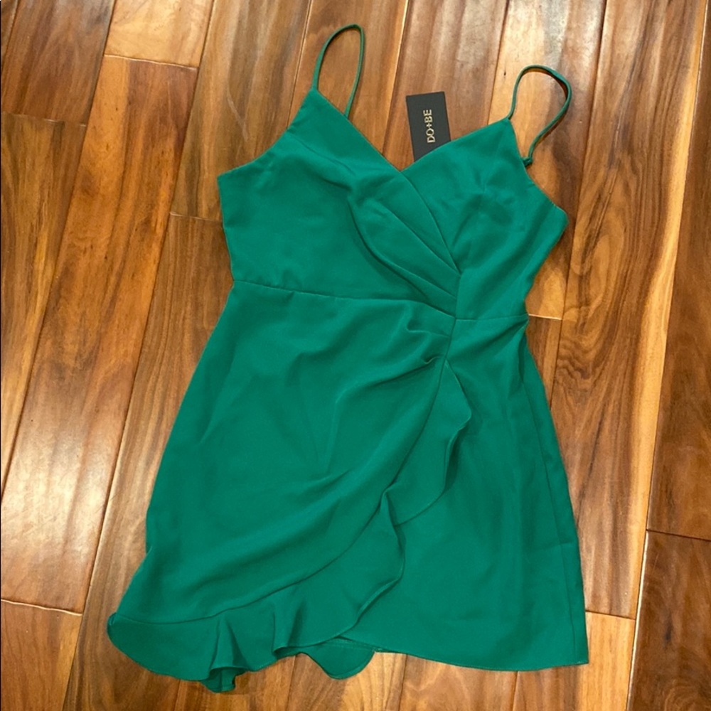 Do+Be strappy ruffle Emerald Dress NWT